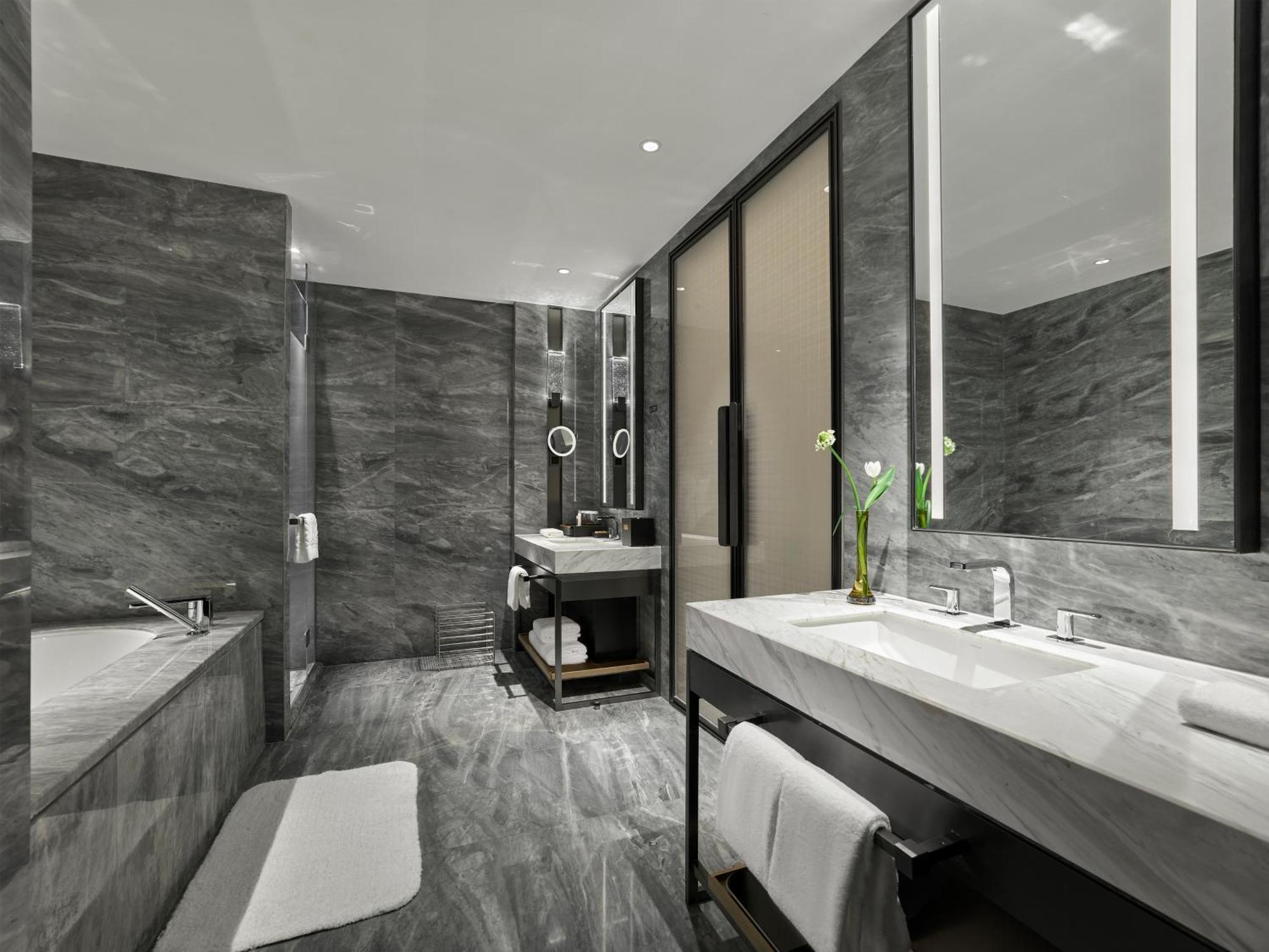 Doubletree By Hilton Chengdu Riverside - Close To Panda Base And Chengdu East Railway Exterior photo